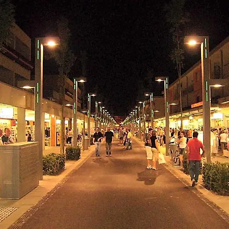 Relax During Your In Our Welcoming By Beahost 3* Bibione